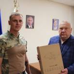 Владимир Шаманов передал алтайским бойцам пять квадрокоптеров