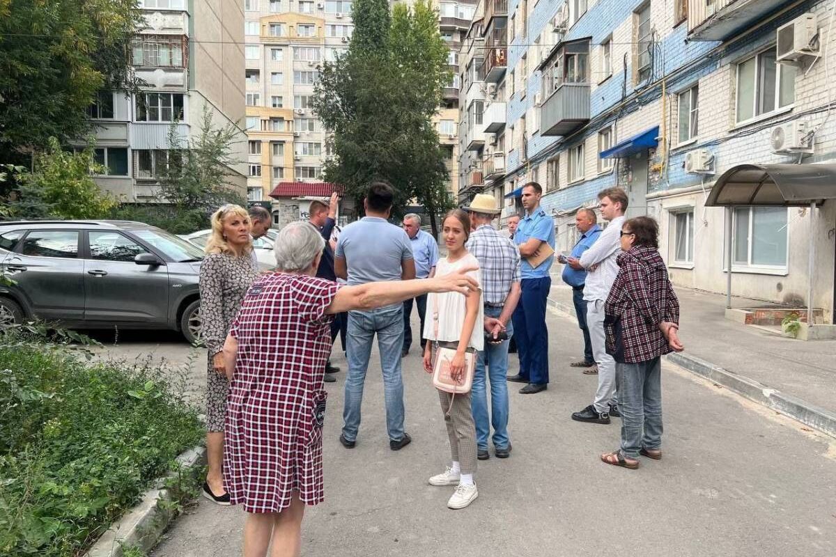 Ирина Видина провела встречу с жителями Октябрьского района | 12.09.2023 |  Саратов - БезФормата