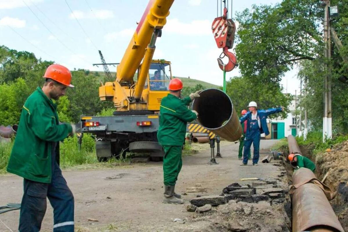 Мэр Москвы отметил труд коммунальщиков Москвы по восстановлению Донецка и  Луганска