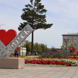 Общественные пространства и дворы благоустраивают в Саянске в рамках проектов «Единой России»