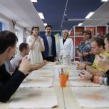 Московская приeмная «Единой России» и Технологический колледж № 21 провели мастер-класс для слабослышащей молодёжи