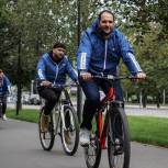 «Единая Россия» организовала в Москве велопробег в честь 876-летия столицы