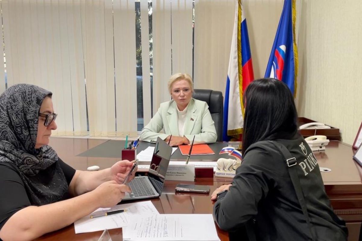 Обращения родителей дошколят рассмотрели в приемной «Единой России»