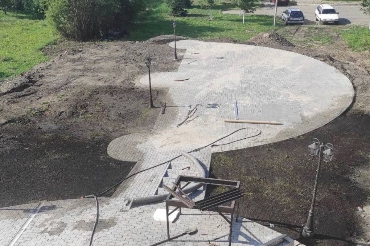 В рамках проекта «Культура малой Родины» продолжается капитальный ремонт здания Детской школы искусств пос. Железнодорожный