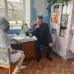 Роман Грибов обсудил с фельдшером из Озинского района ситуацию с оказанием медпомощи на селе