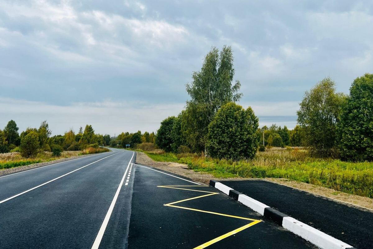 В рамках национального проекта «Безопасные качественные дороги»  продолжается ремонт автодороги Бежецк-Поречье