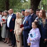 При поддержке «Единой России» в Ставропольском крае открыли мемориальную доску в память об участнике СВО