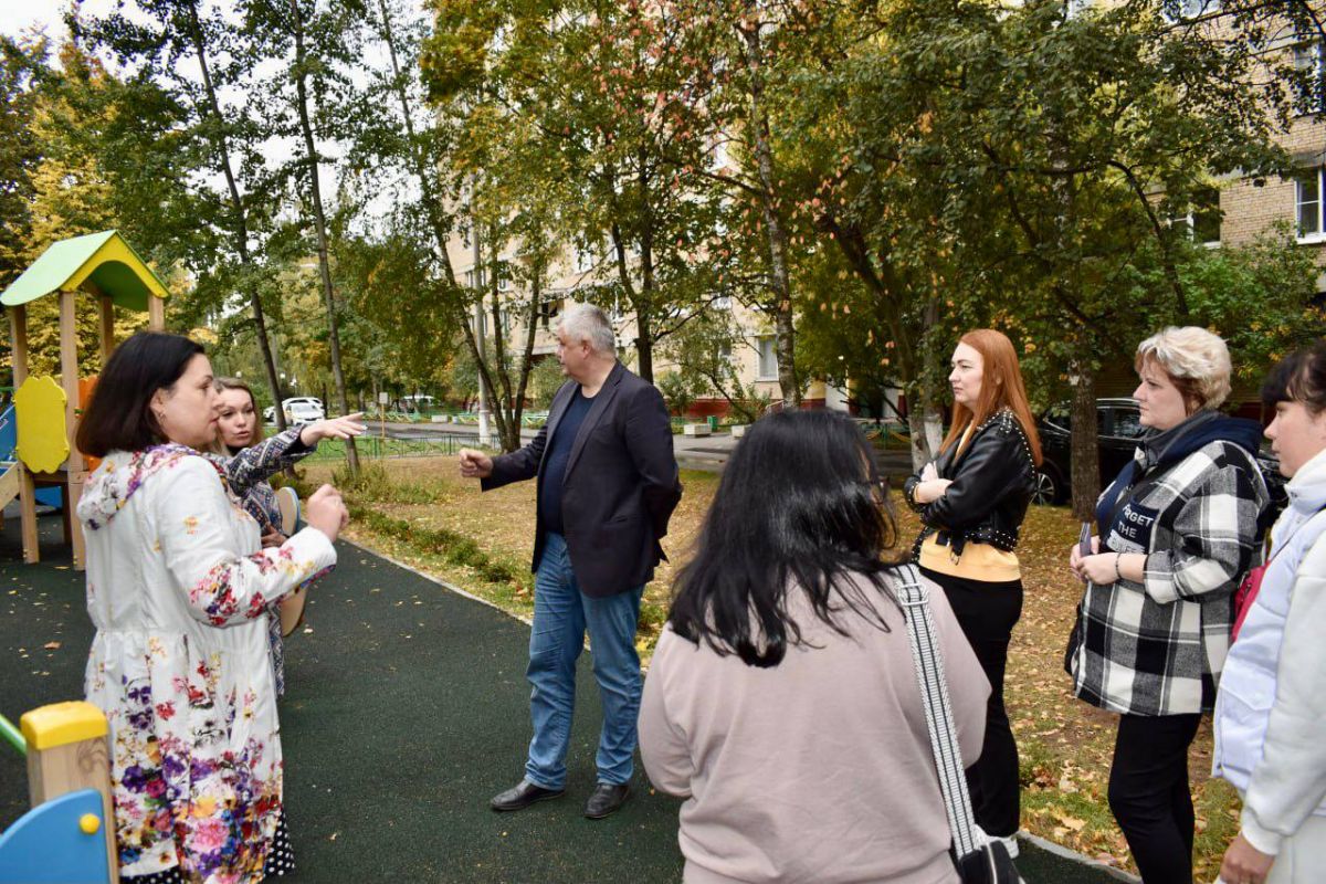 Депутаты «Единой России» участвуют в приемке дворовых территорий после комплексного благоустройства