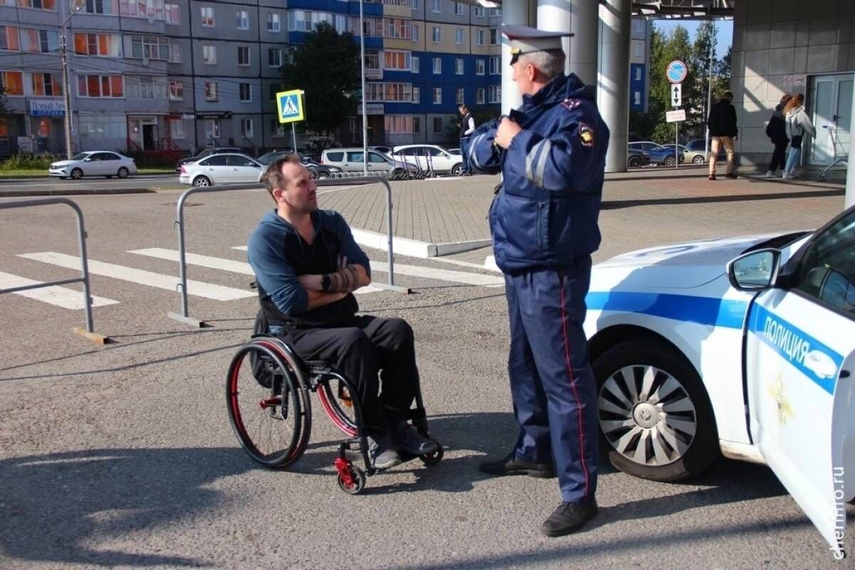 В Череповце проверяющие почти не нашли посторонних авто на парковке для  инвалидов