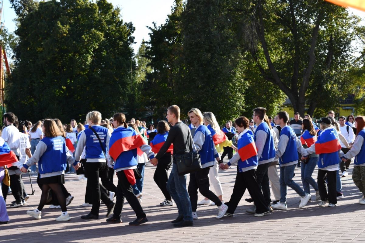 С момента воссоединения новых регионов с Россией прошёл год - чем он  запомнился россиянам