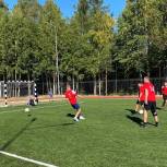 В Нягани по инициативе активиста «Единой России» открыли футбольное поле