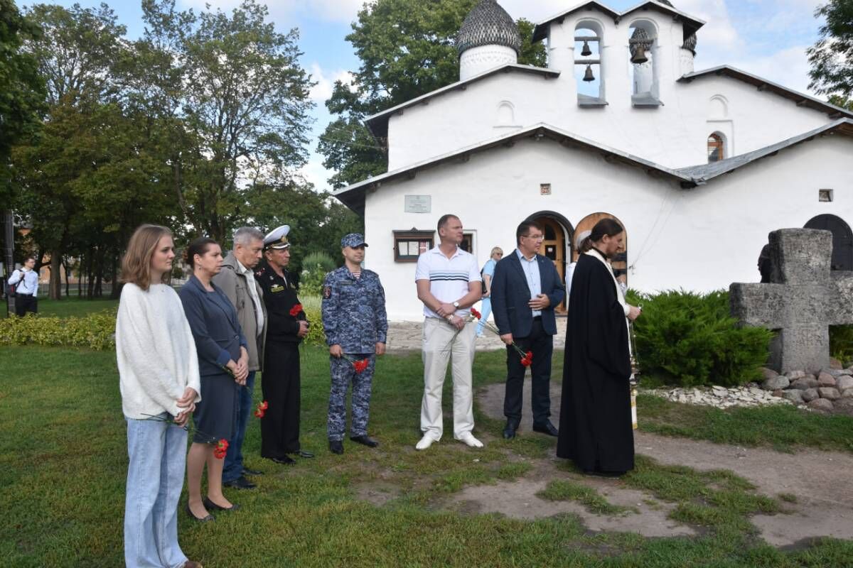 Память жертв трагедии Беслана почтили в Пскове