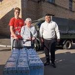Активисты «Единой России» ЮВАО привезли в военный госпиталь около тонны воды