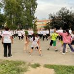 В Иркутске активисты партпроекта «Старшее поколение» организовали танцевальную зарядку для старшего поколения