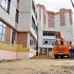 «Партийный десант» проконтролировал ход строительства новой школы в Октябрьском районе Новосибирска