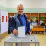 Депутат Госдумы Денис Майданов проголосовал на выборах Губернатора региона в Одинцове