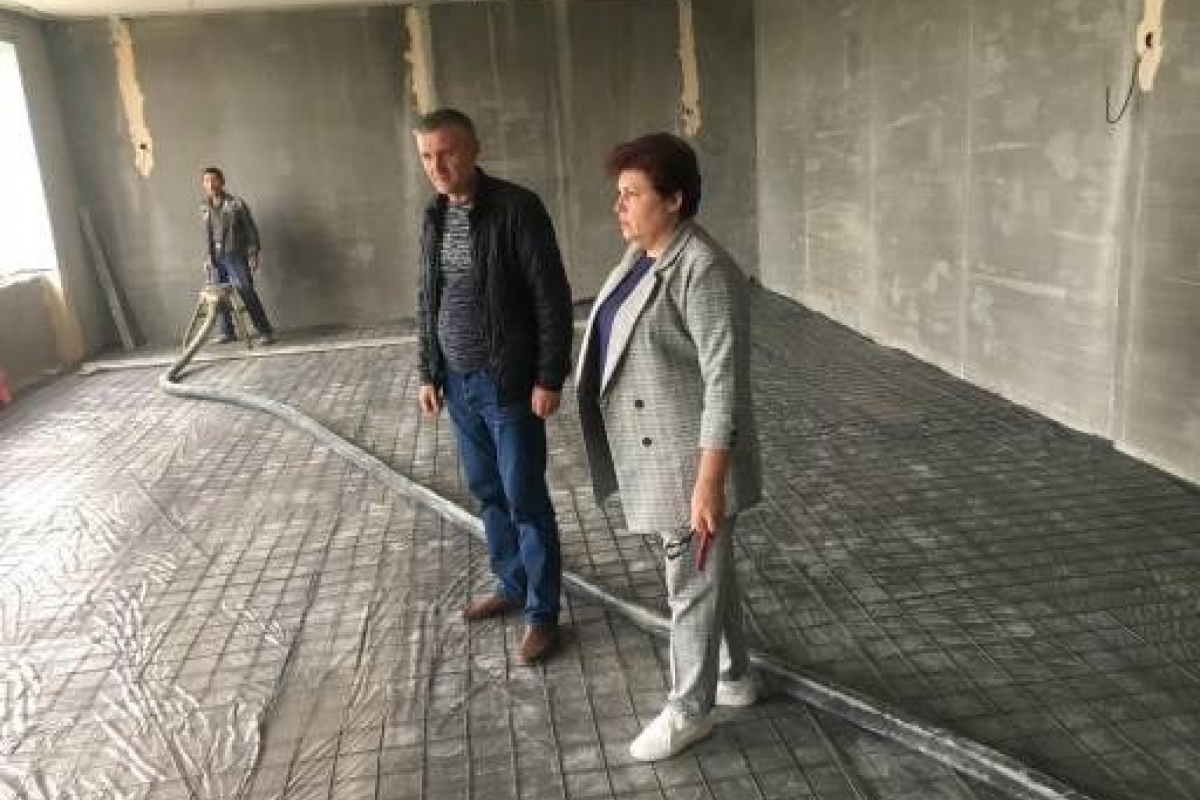 В Корочанском районе проверили ход ремонта Мелиховской школы