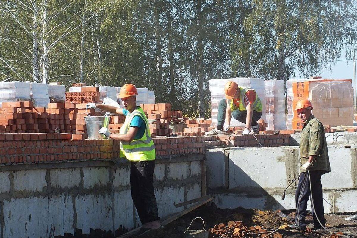 В Сараевском районе продолжается строительство блока начального образования Сараевской школы