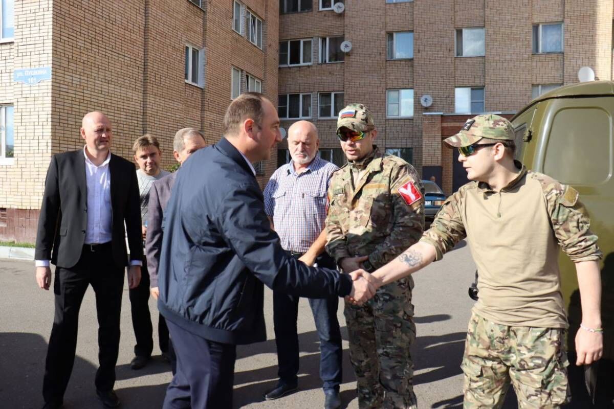 Ступинские партийцы передали участникам СВО транспорт для эвакуации