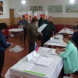 Голосование на участках в Октябрьском районе близится к завершению