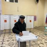Участник Великой Отечественной войны Анатолий Патрин проголосовал в Пичаево
