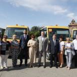 В Астраханской области при поддержке «Единой России» обновили школьный автопарк