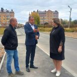 Единороссы проконтролировали качество ремонта дорог в поселке Медведево