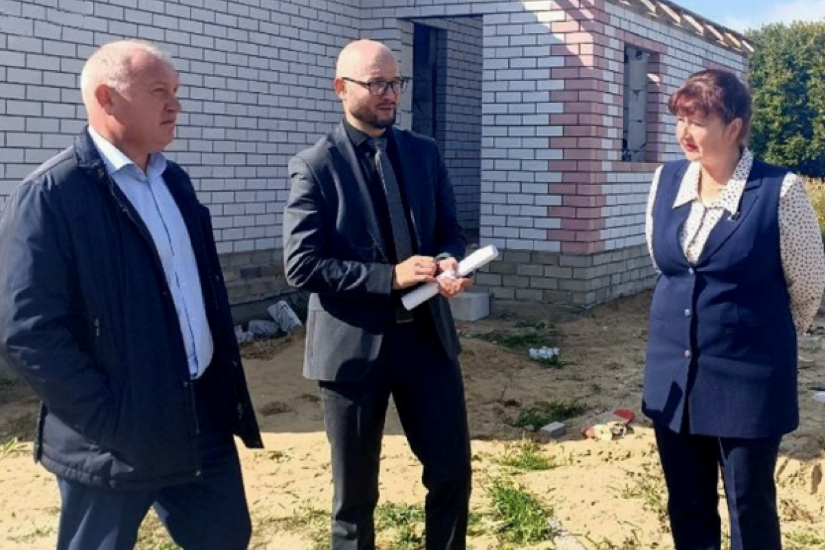 Координатор партпроекта «Российское село» Тимур Гаджиев проконтролировал строительство жилья для сельских специалистов