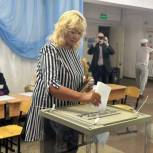 Лидер Женского движения в Приморье проголосовала на именном избирательном участке в Чугуевке