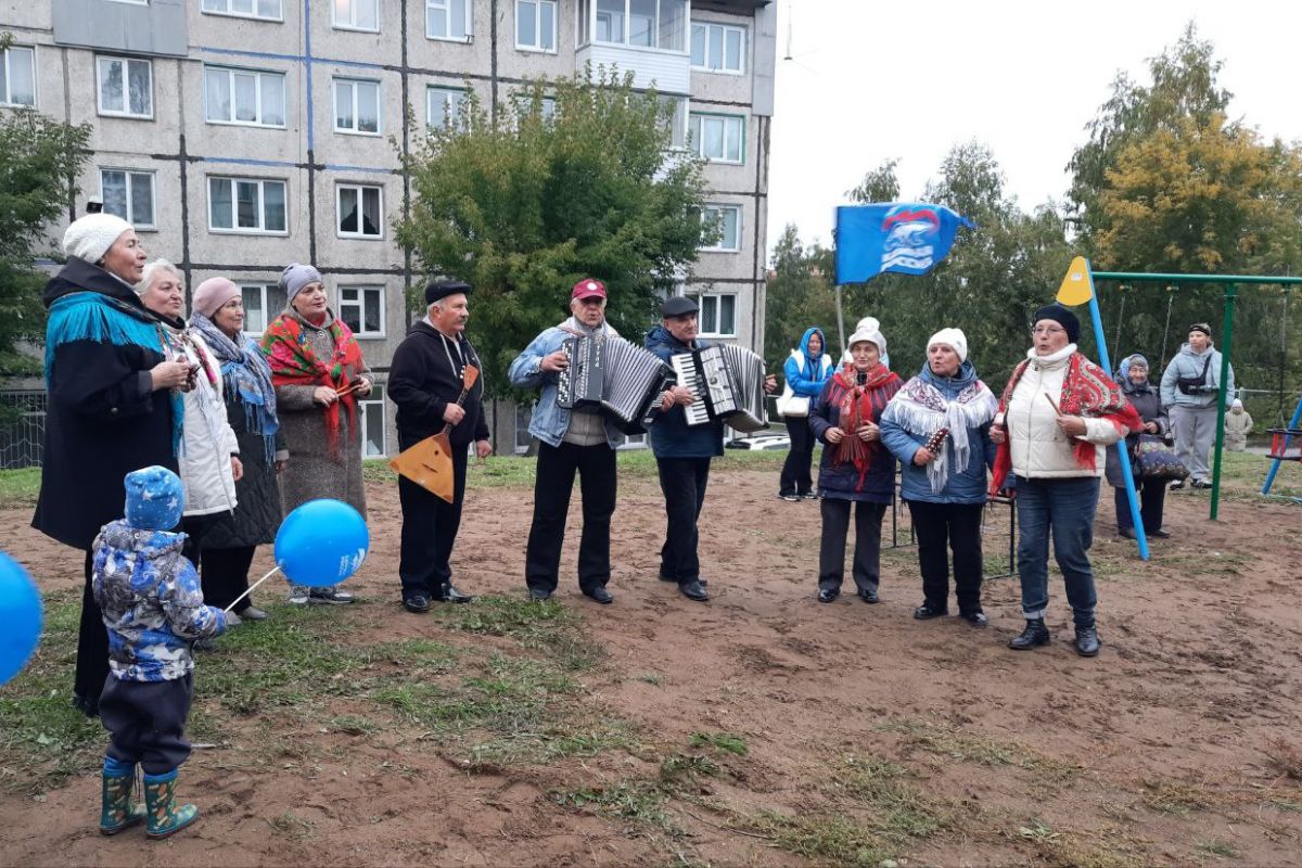 В Ачинске благоустроили придомовую территорию в Привокзальном районе