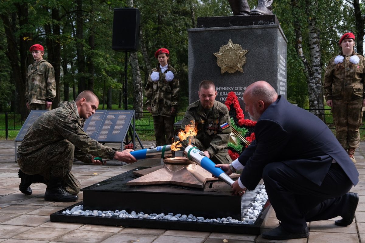 Вечный огонь теперь есть и в Шимске