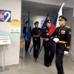 Знаменосцы открыли избирательный участок в Заозёрске