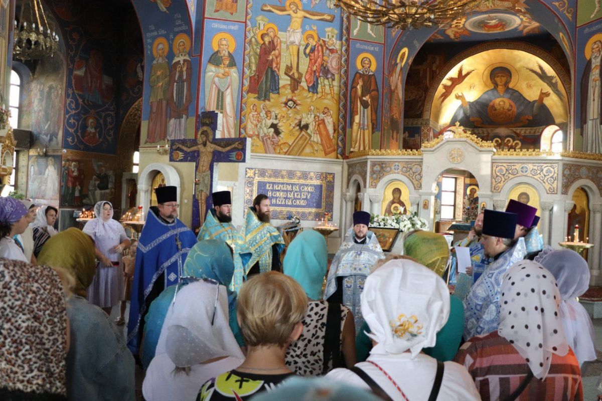 В Мытищах «Женское движение Единой России» организовало православную гостиную для семей участников СВО