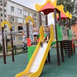 В поселке Ромоданово благоустраиваются детские игровые площадки