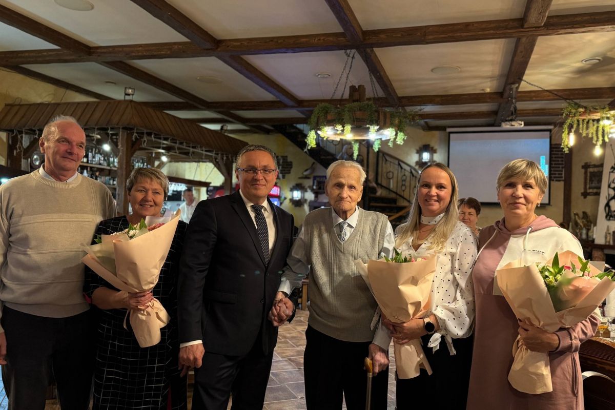 Дмитрий Денисов: «С днём рождения, Герой!»