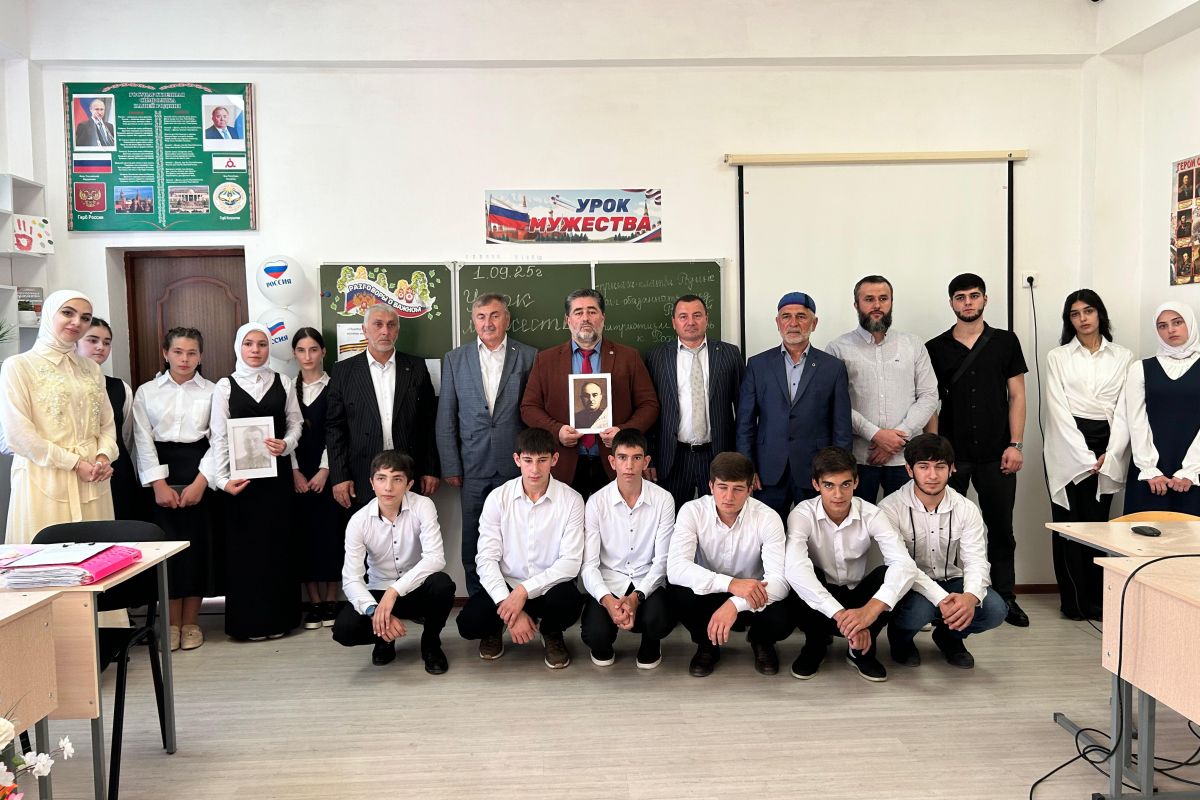 «Единая Россия» проводит памятную акцию «Герои последнего боя», призванную увековечить подвиг советских воинов