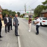 Партийный десант «Единой России» в г. Карабулак в рамках исполнения Народной программы партии провел мониторинг общественных территорий