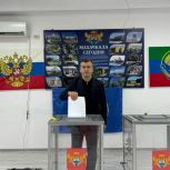 Депутат Народного Собрания РД Хаджимурад Малаев принял участие в голосовании на муниципальных выборах в Махачкале