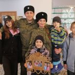 В Карталах на избирательный участок пришла голосовать многодетная семья казаков