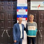 Мэр Свирска пришёл на избирательный участок вместе с внуком, который голосует впервые