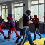 В Алчевске состоялась открытая тренировка по кикбоксингу