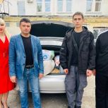 Активисты и сторонники «Единой России» передали очередную партию гуманитарного груза в зону СВО