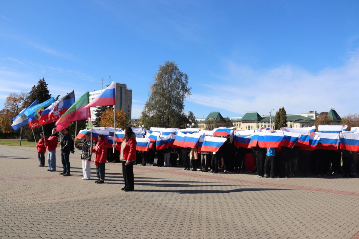 В Костроме прошла масштабная акция «Карта России»