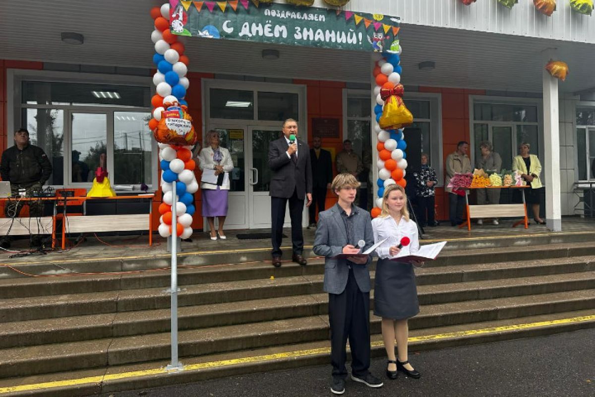 Форма для юнармейцев, корм для бездомных животных, гумгрузы для Донбасса и бойцов: «Единая Россия» помогает жителям регионов