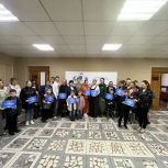 В Кыштымском городском округе партия «Единая Россия» вручила подарочные сертификаты, в рамках акции «Собери ребёнка в школу» 27 семьям