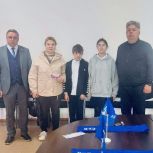 Руководитель регионального исполкома «Единой России» помог семьям Прибайкальского района подготовиться к учебному году