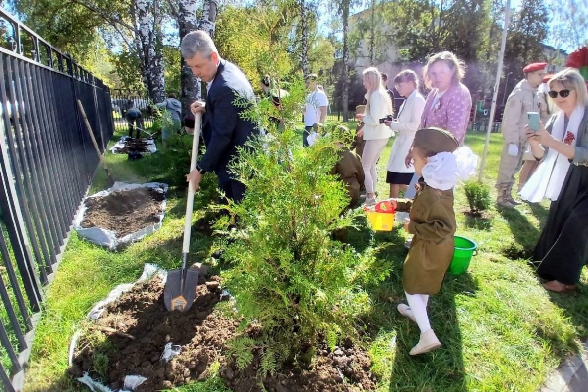 «Единая Россия» заложила Аллею защитников Отечества в Ленинском районе Нижегородской области