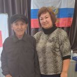 Люди старшего поколения голосуют на выборах в Аргаяшском районе
