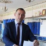 Глава Карачевского района проголосовал во второй день выборов