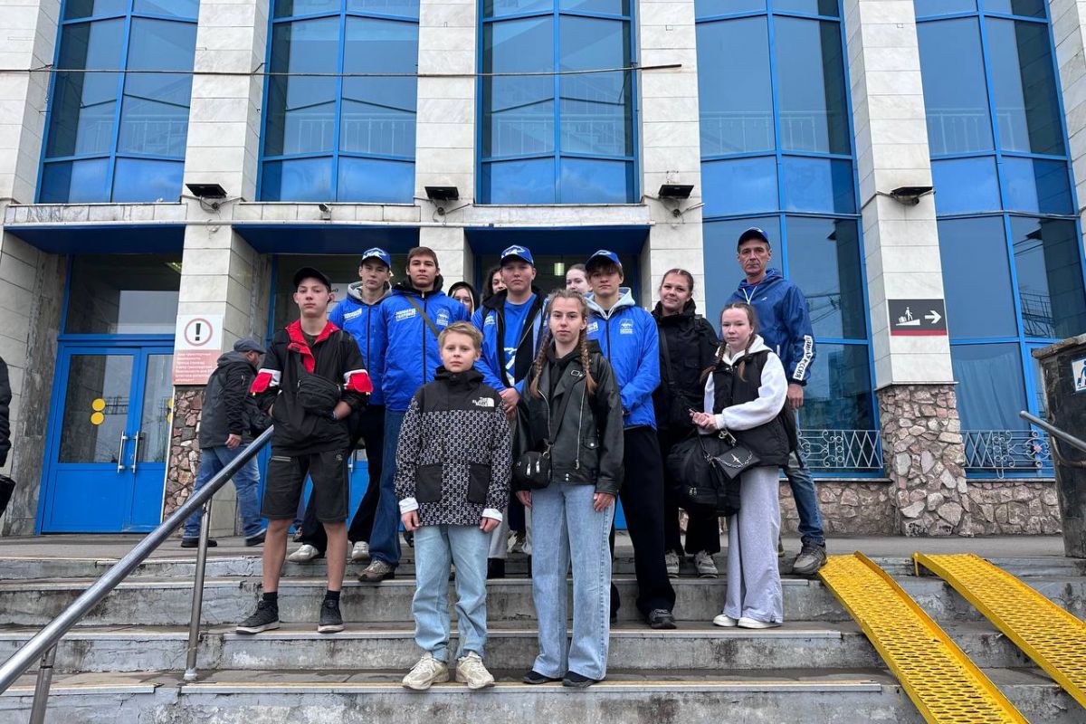 Сегодня вернулись в Пермь из «Артека» федеральные победители акций движения «Сделаем вместе»